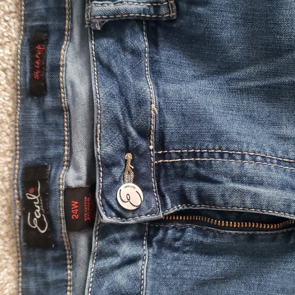 Plus Size Earl Skinny Jeans - Picture 4 of 4